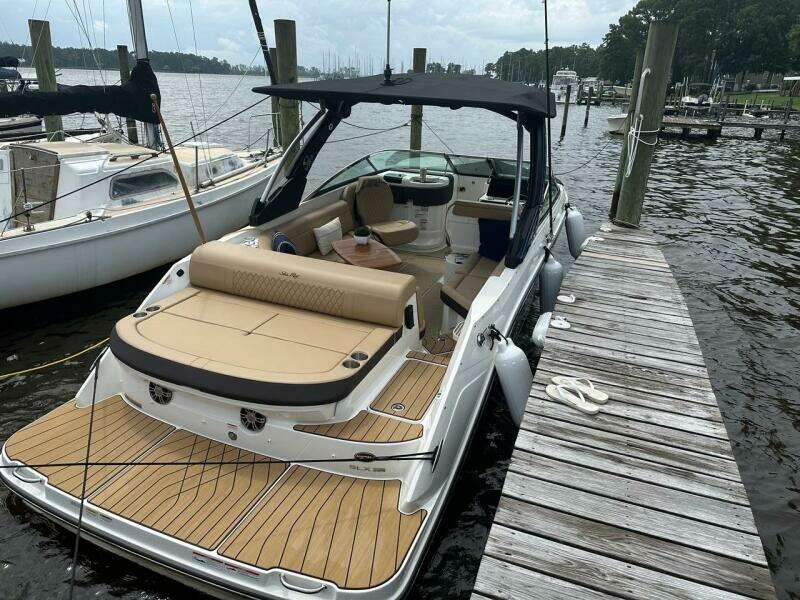 28ft Sea Ray Yacht For Sale