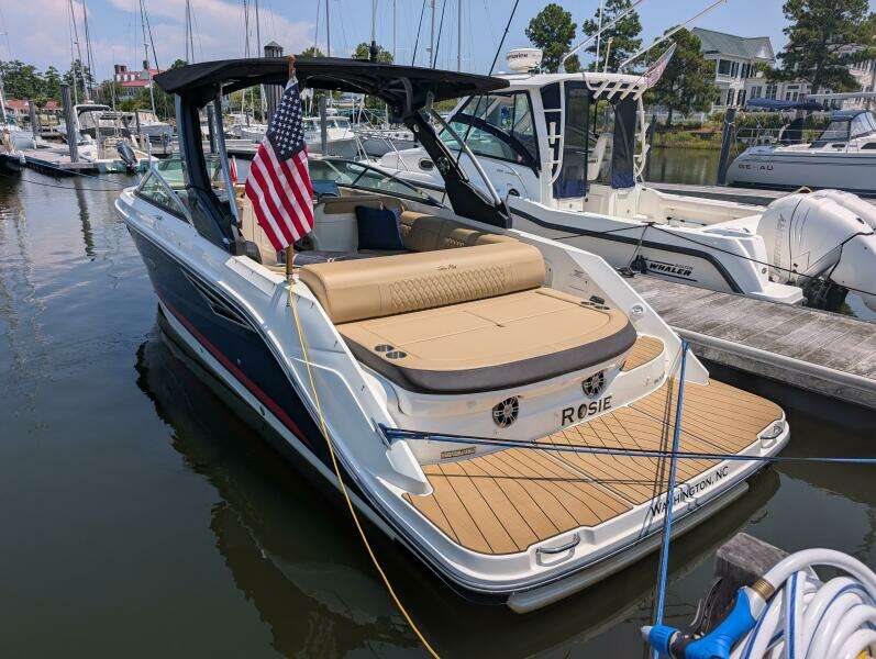 28ft Sea Ray Yacht For Sale