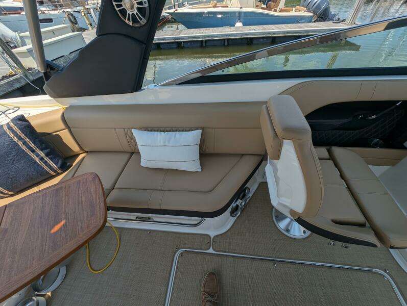 28ft Sea Ray Yacht For Sale