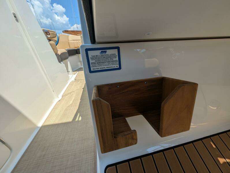 28ft Sea Ray Yacht For Sale