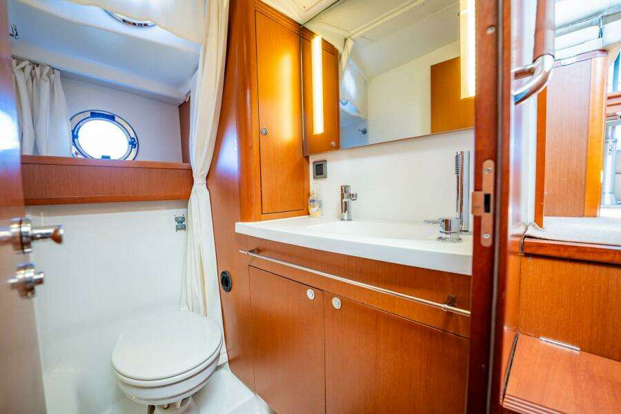 Wanderer 44ft Beneteau Yacht For Sale