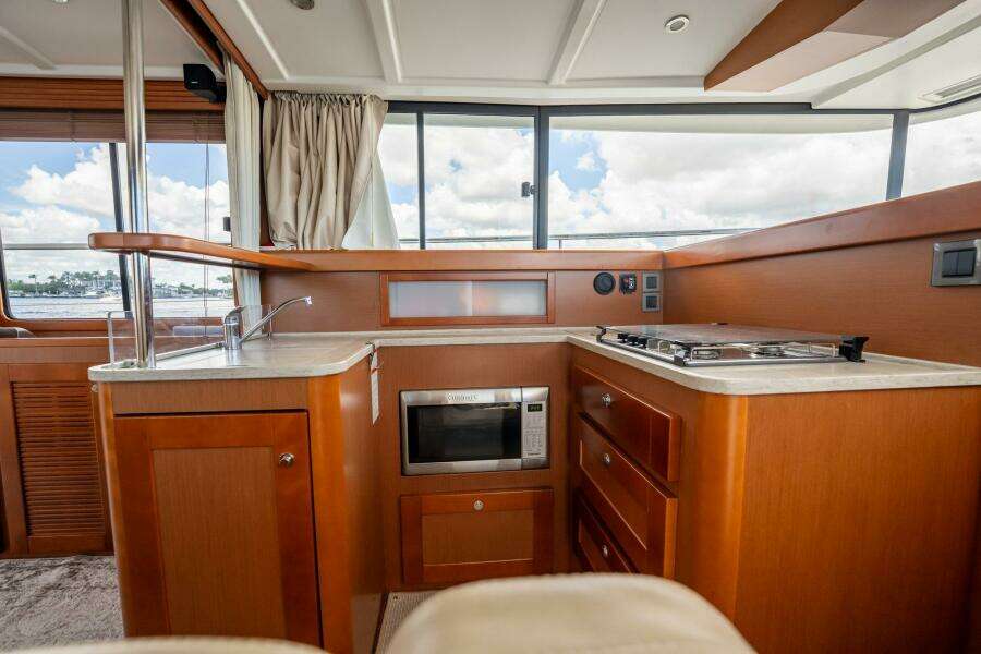 Wanderer 44ft Beneteau Yacht For Sale