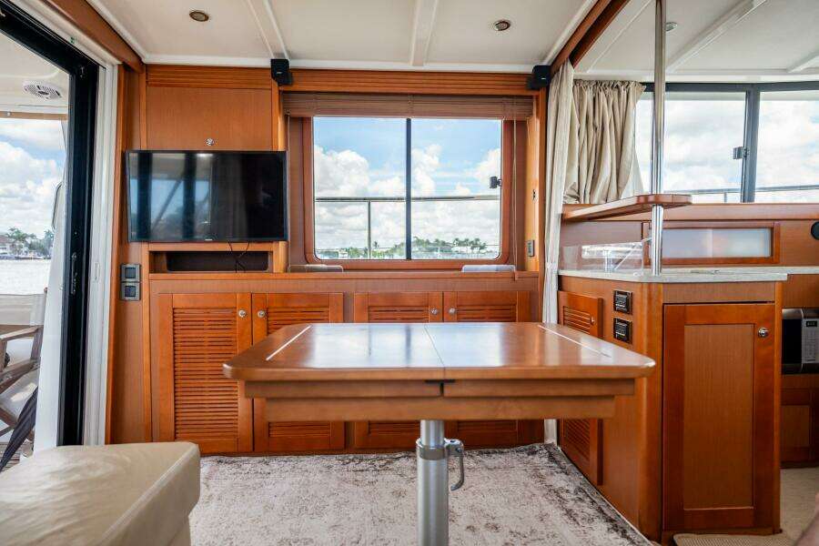 Wanderer 44ft Beneteau Yacht For Sale