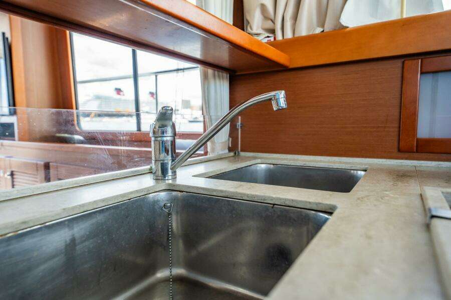 Wanderer 44ft Beneteau Yacht For Sale