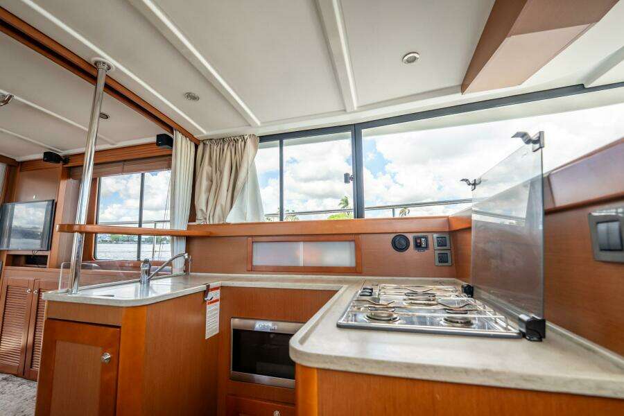 Wanderer 44ft Beneteau Yacht For Sale