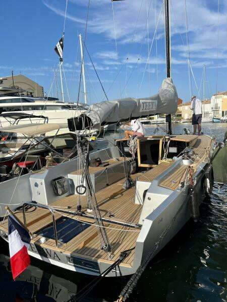 37ft Black Pepper Yacht For Sale