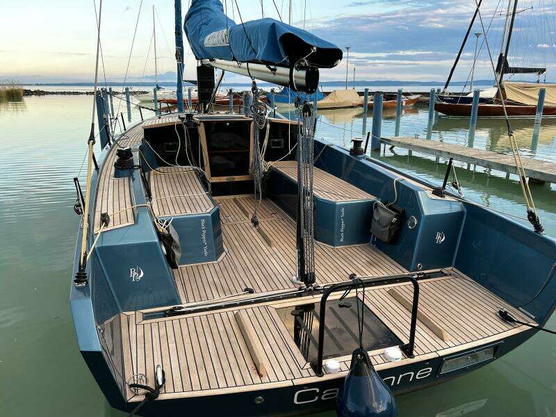 37ft Black Pepper Yacht For Sale