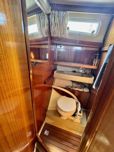 30ft LM Yacht For Sale