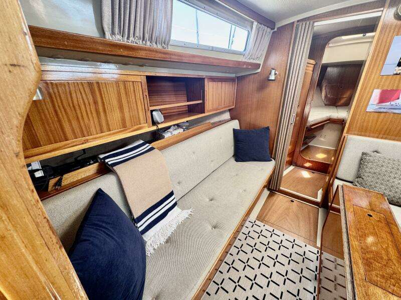 30ft LM Yacht For Sale