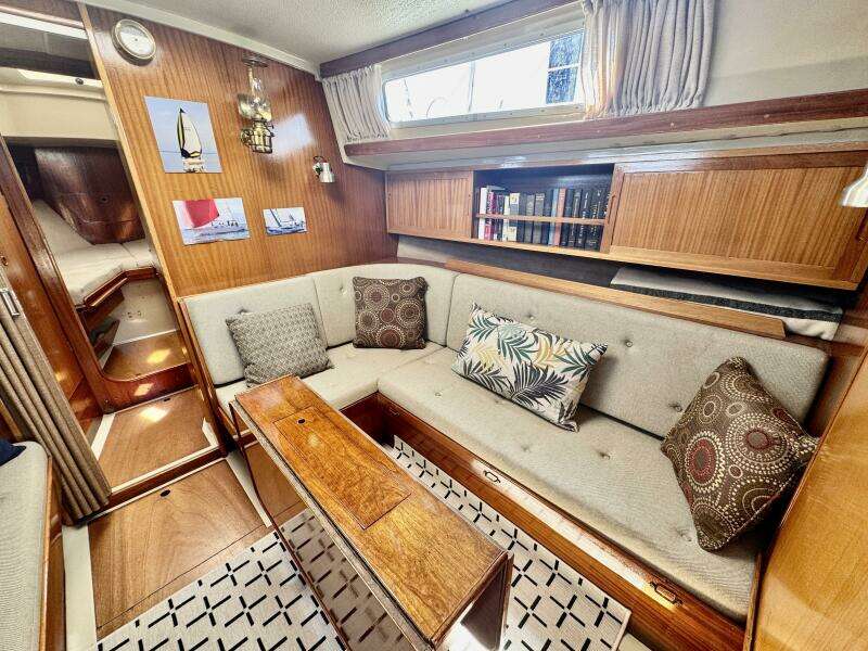 30ft LM Yacht For Sale