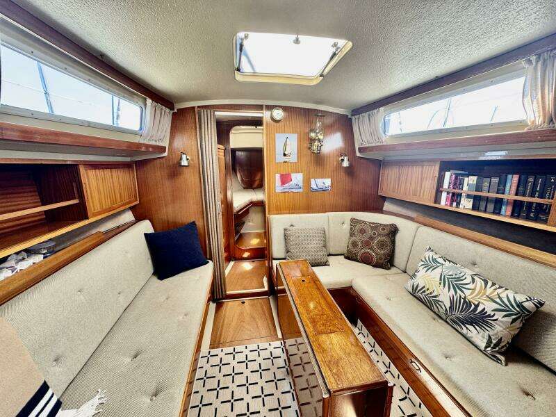 30ft LM Yacht For Sale