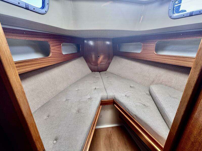 30ft LM Yacht For Sale