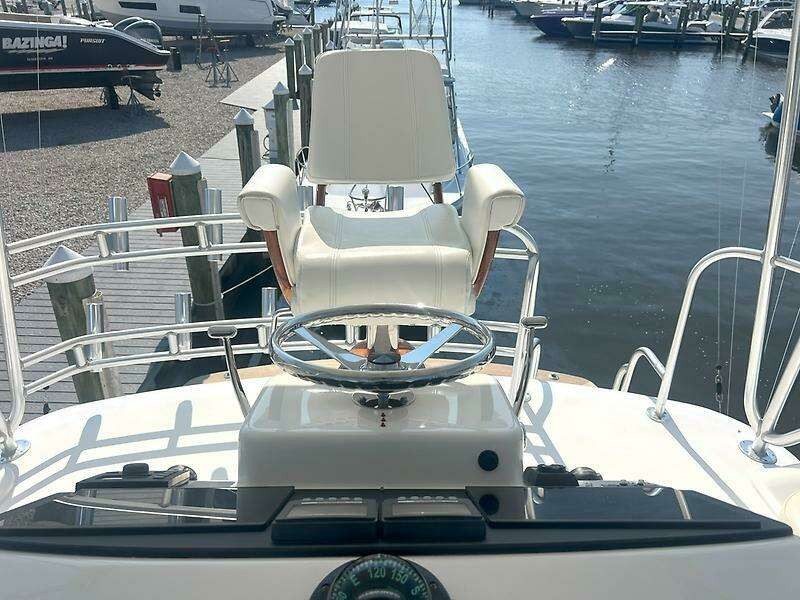 TROPHY HUNTER 37ft Ocean Yachts Yacht For Sale