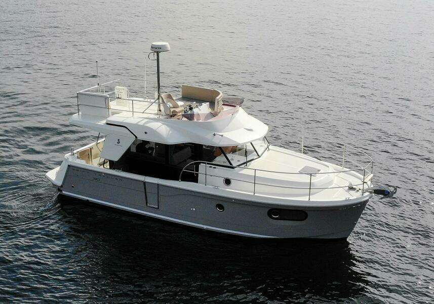 Everything Is Fine 30ft Beneteau Yacht For Sale