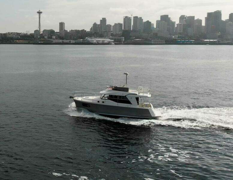 Everything Is Fine 30ft Beneteau Yacht For Sale