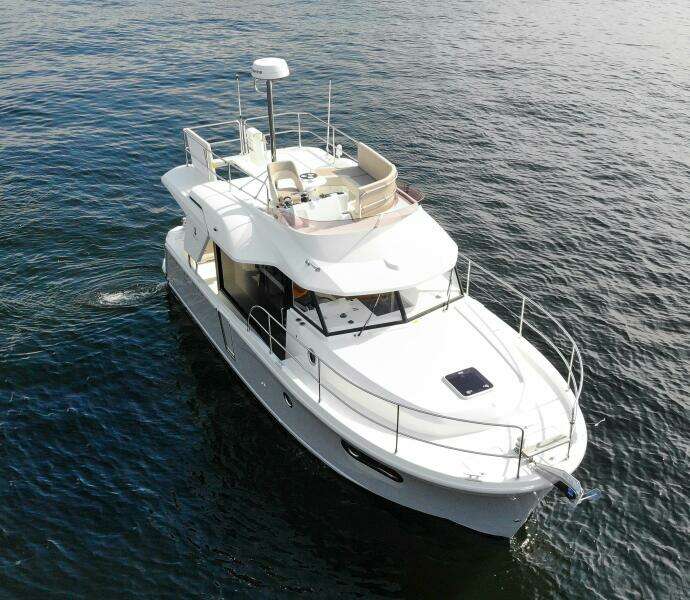 Everything Is Fine 30ft Beneteau Yacht For Sale