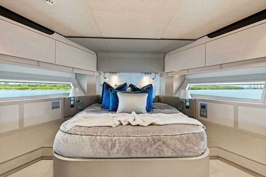 Deep Blue  80ft Azimut Yacht For Sale