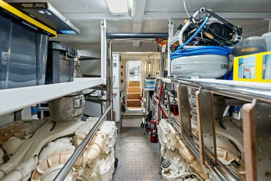 Deep Blue  80ft Azimut Yacht For Sale