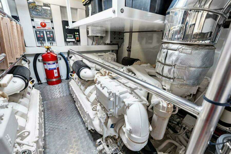 Deep Blue  80ft Azimut Yacht For Sale