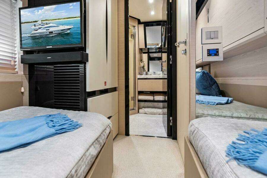 Deep Blue  80ft Azimut Yacht For Sale