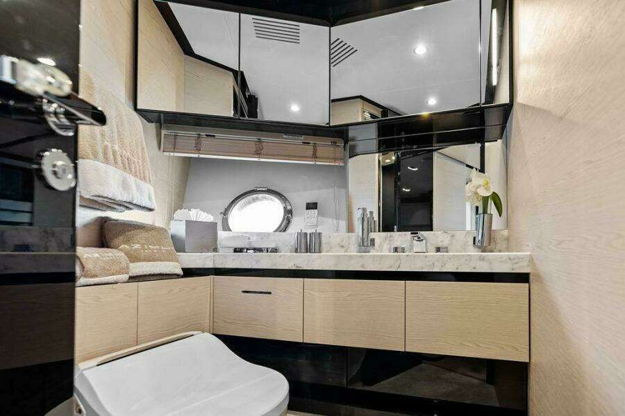 Deep Blue  80ft Azimut Yacht For Sale