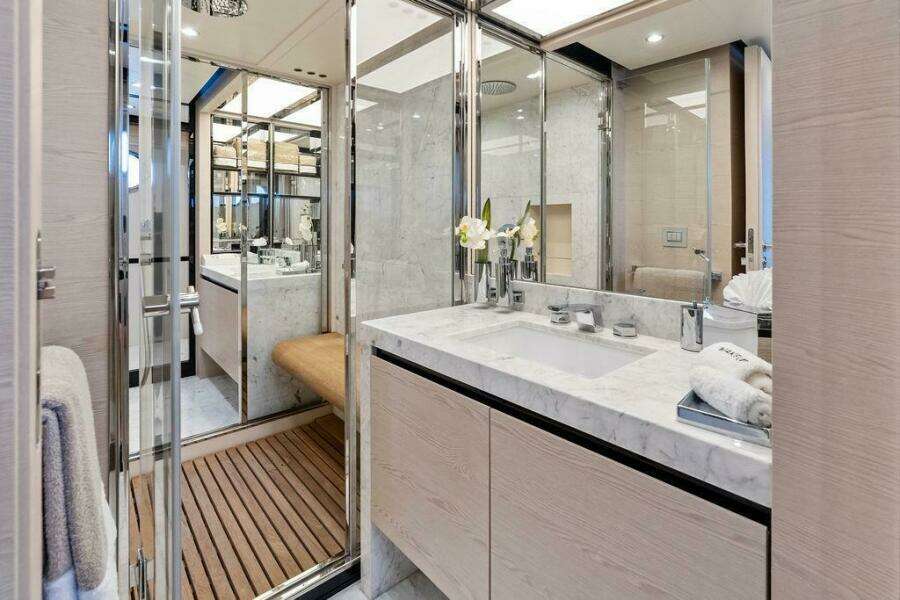 Deep Blue  80ft Azimut Yacht For Sale