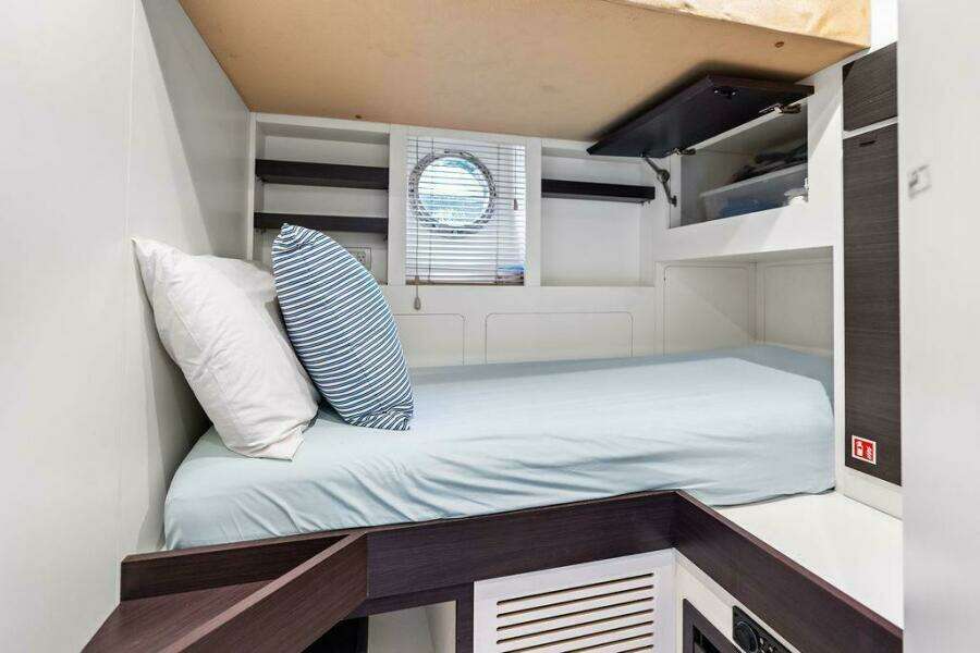 Deep Blue  80ft Azimut Yacht For Sale
