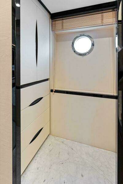 Deep Blue  80ft Azimut Yacht For Sale