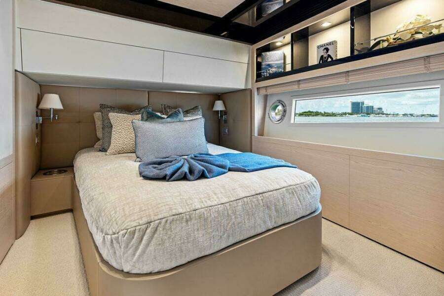 Deep Blue  80ft Azimut Yacht For Sale