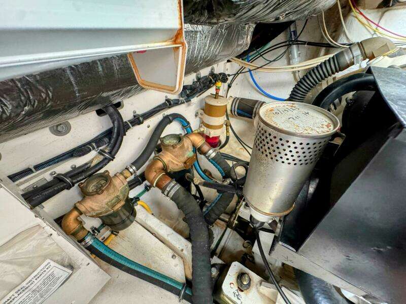 34ft Pursuit Yacht For Sale