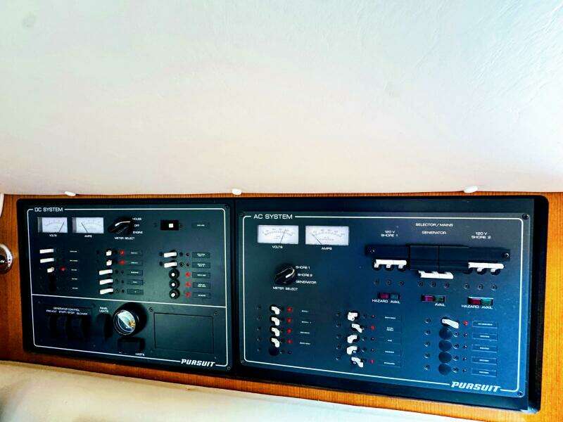 34ft Pursuit Yacht For Sale