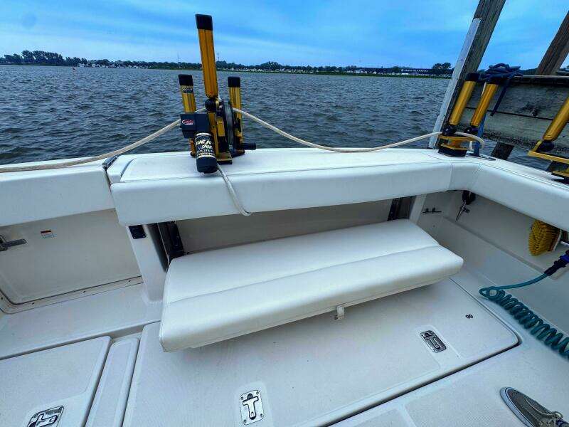 34ft Pursuit Yacht For Sale
