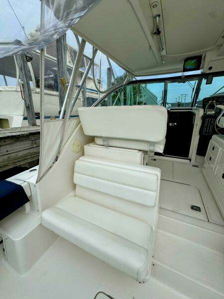 34ft Pursuit Yacht For Sale