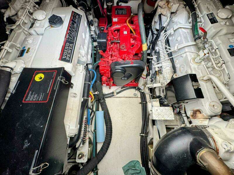34ft Pursuit Yacht For Sale