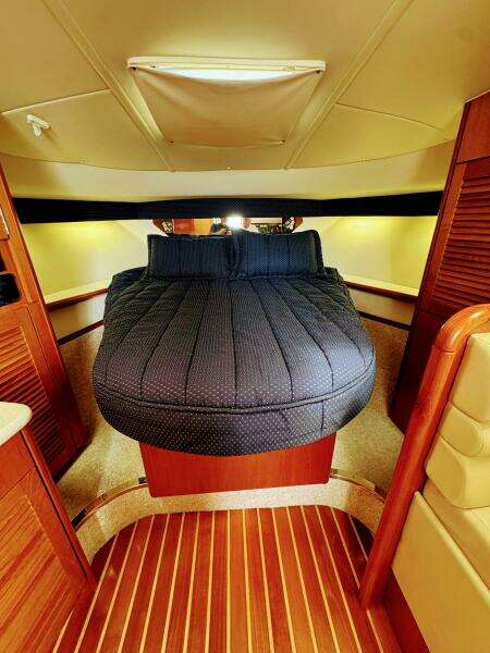 34ft Pursuit Yacht For Sale