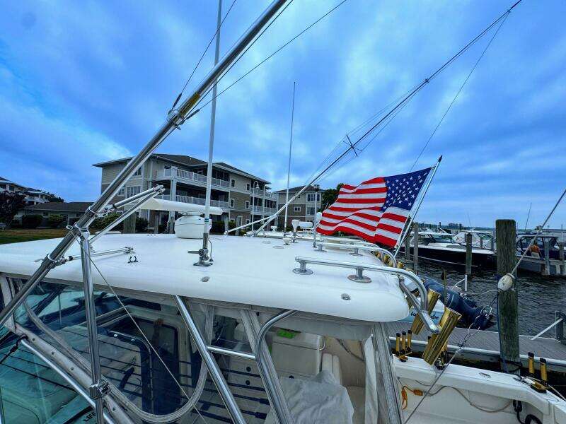 34ft Pursuit Yacht For Sale
