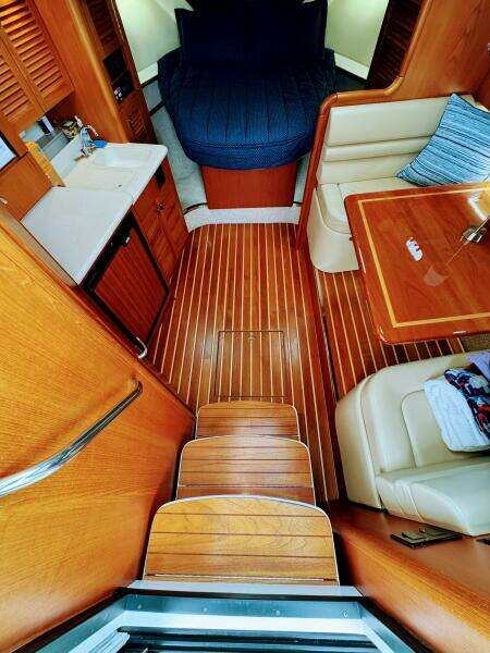 34ft Pursuit Yacht For Sale