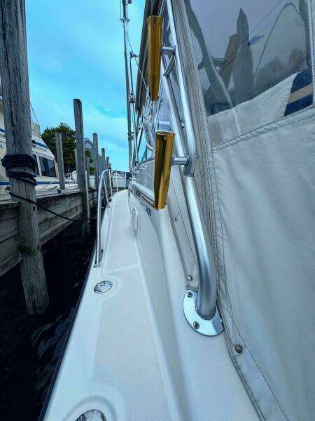 34ft Pursuit Yacht For Sale