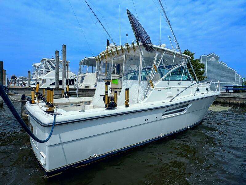34ft Pursuit Yacht For Sale