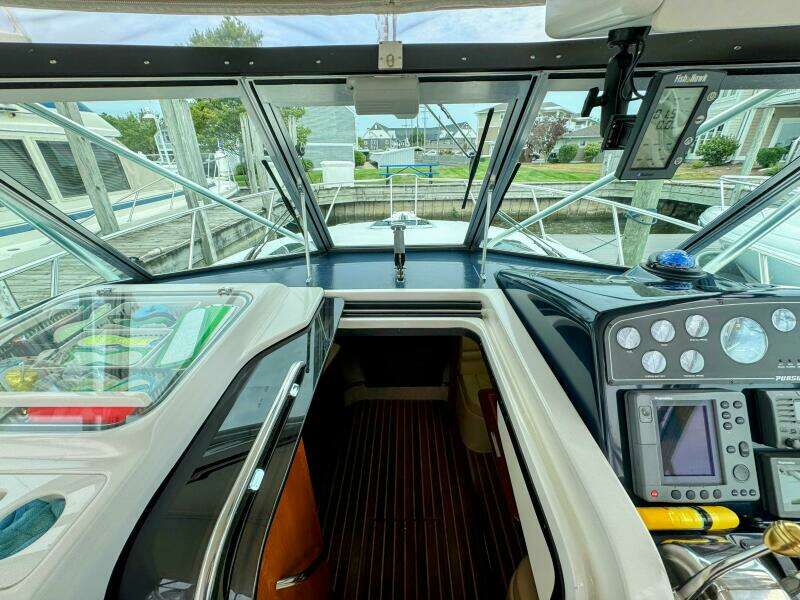 34ft Pursuit Yacht For Sale