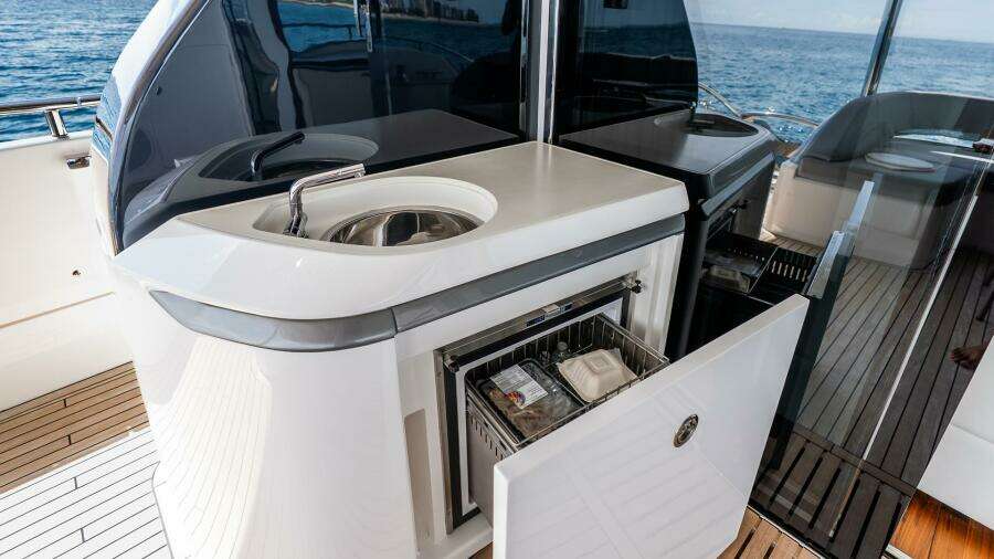 COSA BELLA 82ft Princess Yacht For Sale