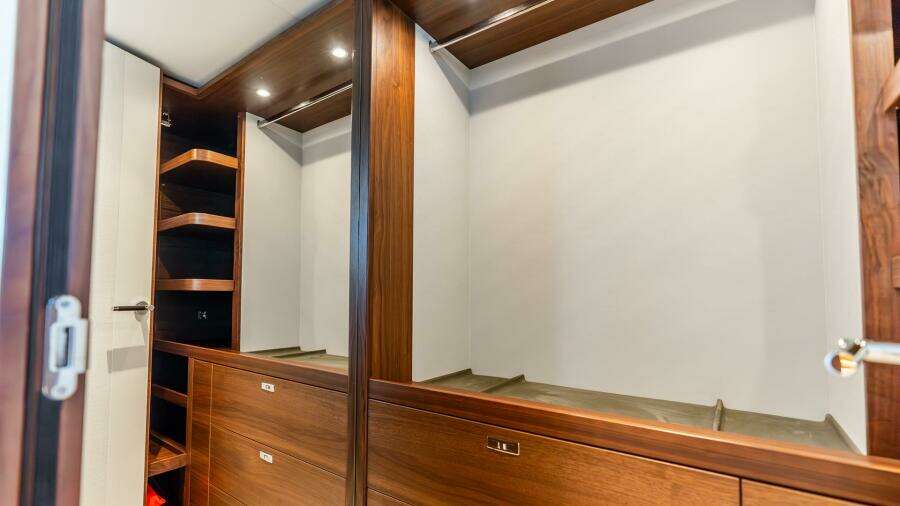 COSA BELLA 82ft Princess Yacht For Sale