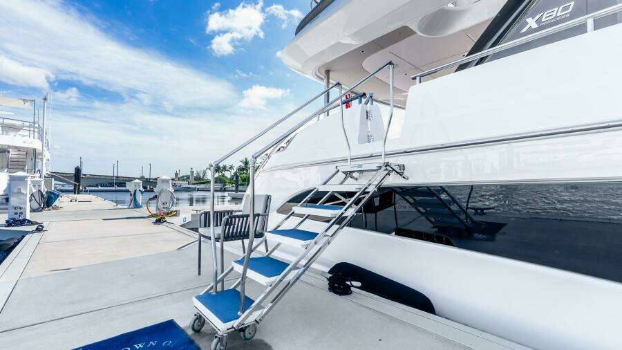 COSA BELLA 82ft Princess Yacht For Sale