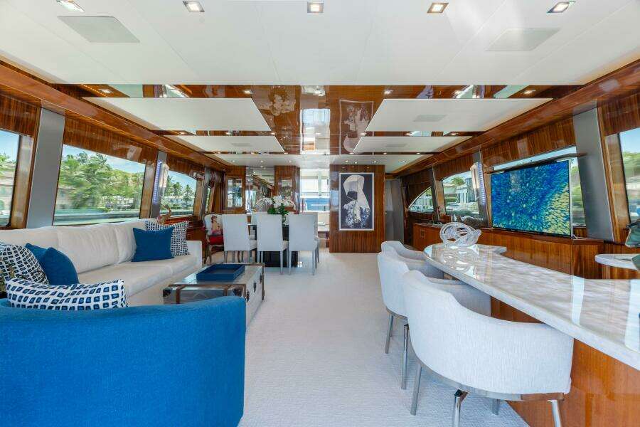 80ft Hatteras Yacht For Sale