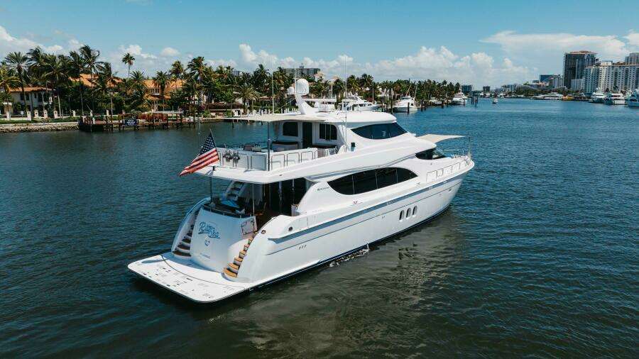 80ft Hatteras Yacht For Sale