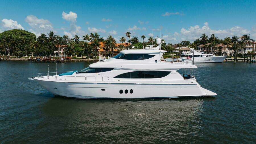 80ft Hatteras Yacht For Sale