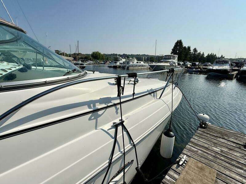33ft Rinker Yacht For Sale