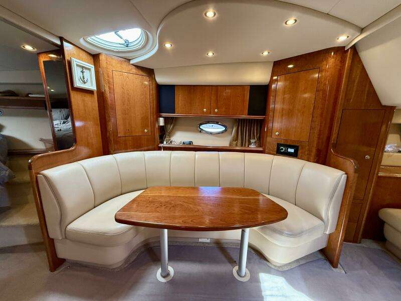 37ft Cruisers Yachts Yacht For Sale