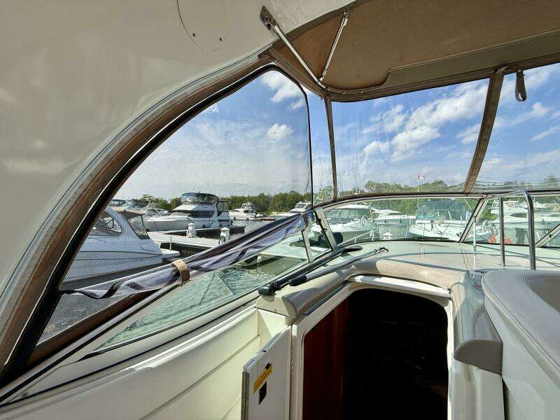 37ft Cruisers Yachts Yacht For Sale