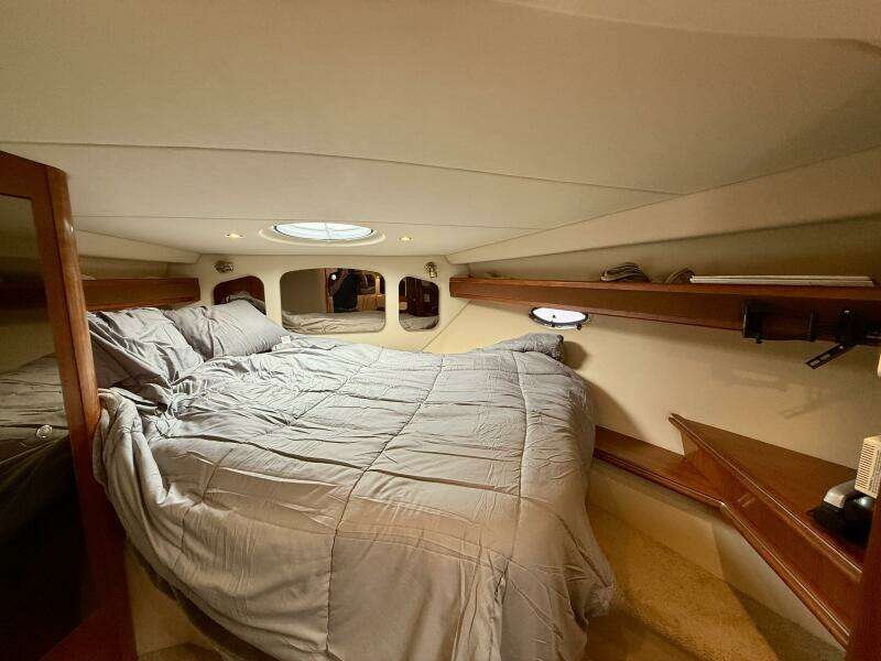 37ft Cruisers Yachts Yacht For Sale